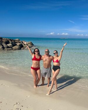 Torrey DeVitto Instagram - Starting the new year off right !  Surrounding myself with the people I love most, prioritizing mental and physical health, eating lots of vegan hot dogs, laughing my ass off and sharing extra love with the people around me, because you never know what someone is going through. Bringing this energy, and no less, into all of 2023 with me! ❤️💥❤️ #virginvoyages