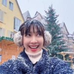 Tracy Chu Instagram - Snow is wonderful, when you are not the one shovelling it ❄️☃️