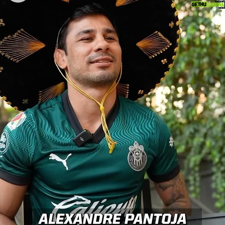 Tracy Cortez Instagram - Alexandre Pantoja and Tracy Cortez were put to the ultimate food test in Mexico City 😅🌮 #UFCMexico