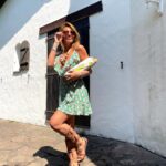 Tressia Bertin Instagram - Good morning 👋🏼🥖 #hello #holiday #frenchgirl #summer #goodvibes #morning #enjoy #smile #ascain #breakfast #outfit #lifestyle #look