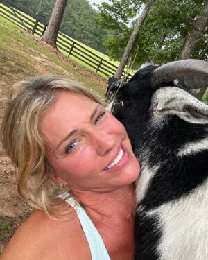 Tricia Helfer Instagram - Larry cuddles.  Earl doesn’t get enough screen time on here!