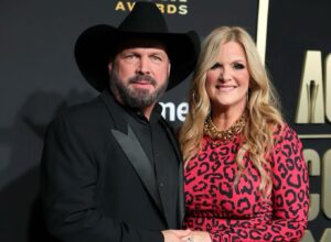 Trisha Yearwood Instagram - What a night #ACMawards!! @CarlyPearce, you sang your butt off, and I LOVED singing with you. @GarthBrooks and @dollyparton, you truly are GOATs! It really was the party of the year! xo