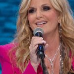 Trisha Yearwood Instagram - Just like we remember it... ☺️ On the night that Opry star Trisha Yearwood was inducted March 13, 1999, she performed Patsy Cline’s “Sweet Dreams,” and at the end of 2023 - she performed that very song again! What a treat. Tune in to the Opry Live broadcast on Saturday nights at 9/8c pm on our Facebook channel! We’re looking forward to celebrating Trisha’s 25th anniversary, to the day, on March 13th! 🎟️ link in bio