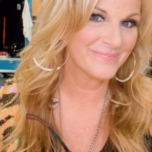 Trisha Yearwood Instagram - 👀