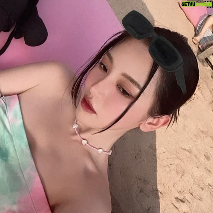 Tsai Jui-hsueh Instagram - @所有人 出來曬太陽了啦～🏖️🌺💖