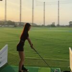 Tsai Jui-hsueh Instagram - 要一起打球嗎？ 🏌🏻‍♀️🤍⛳️ 最後影片是強迫症調地墊🤣