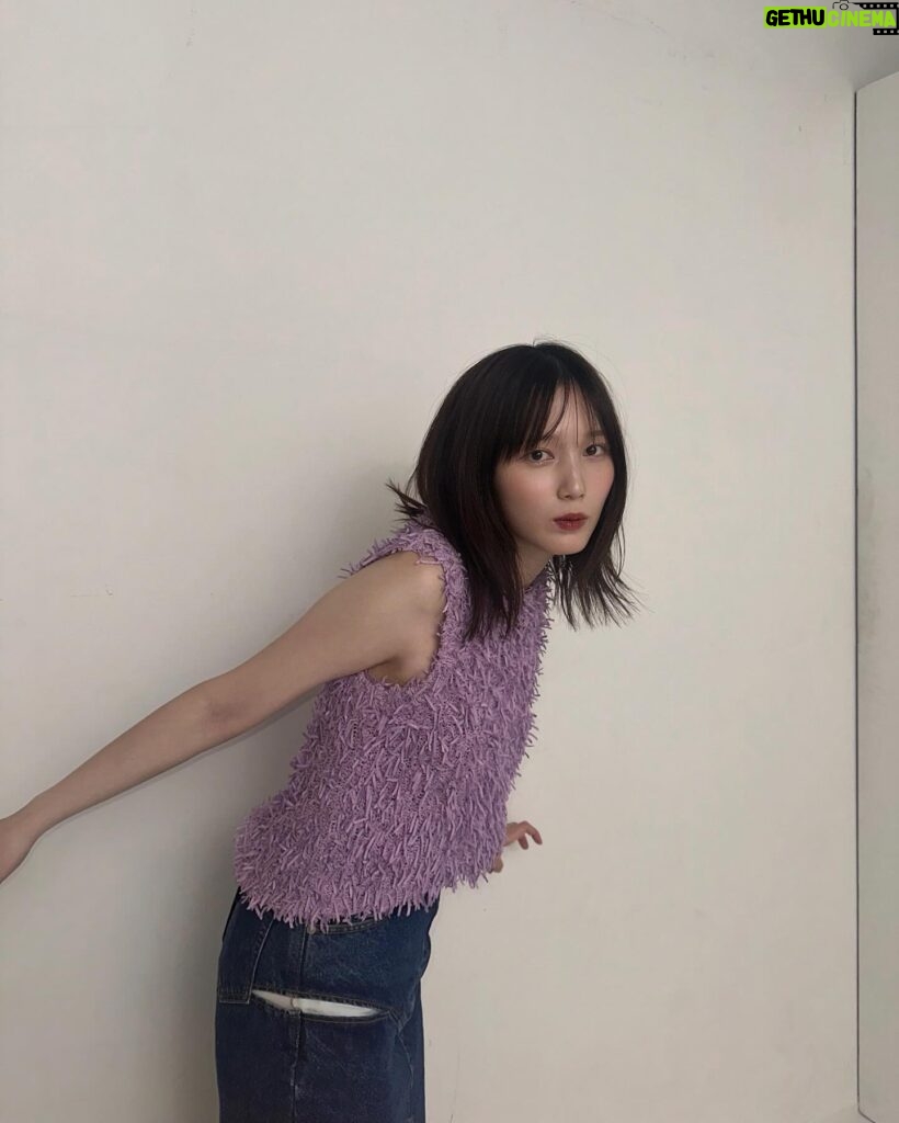 Tsubasa Honda Instagram - 📸 @maquia.magazine の撮影にて📸 美容のお話たくさんできたし聞けたしで すごく楽しかったです😮‍💨 日焼け止めのseason...くるぞ。 とりあえず最近ハマっているトナーパッド2種を添えて。 #怒涛の花粉