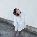 Tsubasa Honda Instagram - 🎧 👓 @gentlemonster 👕 @prankproject_official 🩴 @teklafabrics @birkenstock 最近は毎日6秒間の軌跡の撮影です〜🎆 家帰ってネフリでダンジョン飯見るのが習慣👨🏻‍🍳 #でもそろそろ見終わっちゃう #ダンジョン飯 #ootd #ほんだのふく