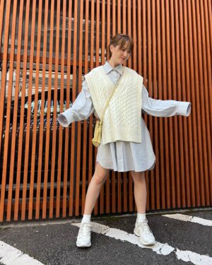 Tsubasa Honda Instagram - 🌬
風が強くて花粉が多くて暖かい超えて暑かったり
と思えば寒かったり忙しいですね🫡
お腹空いた🫠
爽やかさ全開の日
👔 @maisonmargiela 
🦺 @gallardagalante 
👜 @loewe 
👟 @beautifulpeople_officialsite 
#ゴル3の沼から出れない
#ほんだのふく