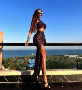 Tuğçe Özbudak Instagram - I don’t care☝🏽☝🏽☝🏽