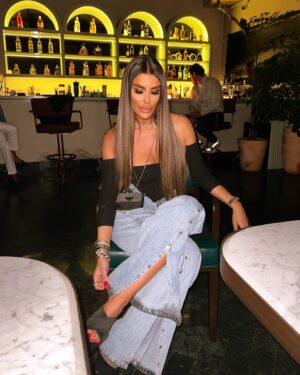 Tuğçe Özbudak Instagram - Kutlamalar başlasın🥳 3 gün sonra doğum günüm🤫