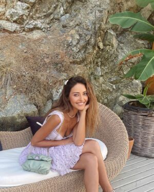 Tuğba Melis Türk Instagram - Bir yaz daha nasil da gecti🧚🏽‍♀️💜