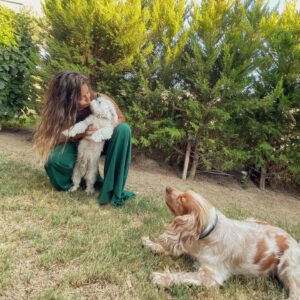 Tuğba Melis Türk Instagram - Onlar en tatlı anlarımız❤️çok kalppp❤️ 
#hayvanlarıkorumagünü