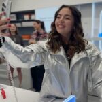 Tuana Naz Tiryaki Instagram - Xiaomi Fan Festivali kutlamak için Xiaomi Store ÖzdilekPark İstanbul’daydım. Gümüş ceketimi nasıl buldunuz?🙊 Bu kombini seçmemin sebebi sınırlı sayıda üretilen Mistik Gümüş renkli Redmi Note 13 Pro 5G tabii ki. Gümüş sihri şimdi başlasın diyebilir miyiz💃🏽🩶 Siz de limited edition mistik gümüş Redmi Note 13 Pro 5G’yi incelemek için Xiaomi Store’ları ziyaret edebilir ya da mi.com ‘dan ürünün zarifliğine bakabilirsiniz. Ben aşık oldum siz nasıl buldunuz? 😍 @xiaomi.turkiye #XiaomiFanFestivali #RedmiNote13ProPlus5G #işbirliği