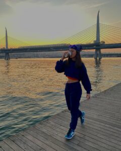 Tuana Naz Tiryaki Instagram - Dunyanin en sabirli stilistleri bende oldugu icin cok sansliyim tesekkur ederim..😝