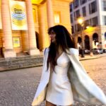 Tuba Büyüküstün Instagram - I am here to listen if you’re ready to talk.. and then i will tell you a story if you’re willing to be here to look into my eyes.. From a nice evening.. #paris #darkblueandmoonlight #white 🤍with my favorite white coat..