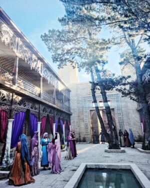 Tuba Ünsal Instagram - Aylardır büyuk bir emekle calıstığımız projemiz bugun seyirciyle buluşuyor.Parcası olmaktan gurur duyuyorum @mehmedfetihlersultanitrt bu aksam @trt1 de saat 20.00 de 

@miray.yapim
