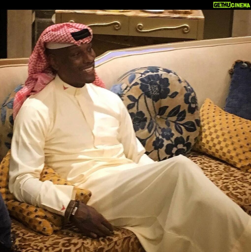 Tyrese Gibson Instagram - MAY 13th…….. It’s official I’m headed to Kuwait!!!!!! Respectfully I feel the need to send some very special love ❤️ and light to the Al Jabar family and the ruler Sheikh Mishal Al-Ahmad Al-Jaber Al-Sabah for building one of the cleanest safest cities…. As stated I’ve wanted to come to Kuwait since I was 25 years old lol omg I’m getting old lol…. I can’t wait to visit the GRAND MOSQUE, the museums, and indulge in the local cuisine and culture!!!!! I have been very stressed lately dealing with this never ending divorce the Middle East is my HAPPY PLACE!!! So I can’t wait to get there! I have a few very special meetings set up on my arrival. Unfortunately I will only be there for 2 maybe 3 days max! :( So really hoping that I get a chance to meet good people, with good vibes and energy. I really really want to experience Kuwait through the lens of someone who is willing inshallah to show me around and show me the best of Kuwait.! I am over the moon excited right now this opportunity almost went away five times and it kept coming back and now it’s VERY real…. For the beautiful people of Kuwait, who stepped in and helped me to arrange this visit…. I will at your request leave your name confidential! Shout to my brother @sahleg it happened bro…. I’m on my way! Let’s goooooo!!!!!!!!!! A little birdie just told me that one of my favorite HEAVYWEIGHT boxers, especially because he’s so vocal and outspoken about his beautiful marriage and family and how much he loves God TYSON FURY is fighting and Saudi Arabia on May 18! Inshallah!!!!! I really hope to also see you there for the fight!!!!!! In closing I wanna offer my sincere condolences to the Kuwaiti people, Islamic and Arab nations and the people of the world to for the recent loss of Sheikh Nawaf al-Ahmad al-Jaber al-Sabah! May his soul rest! O God, forgive him and have mercy on him, keep him safe and sound and forgive him, honor his rest and ease his entrance; wash him with water and snow and hail, and cleanse him of sin as a white garment is cleansed of dirt. O God, give him a home better than his home and a family better than his family. Amen!