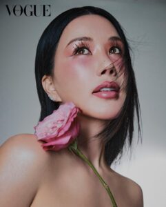 Uhm Jung-hwa Instagram - @voguekorea