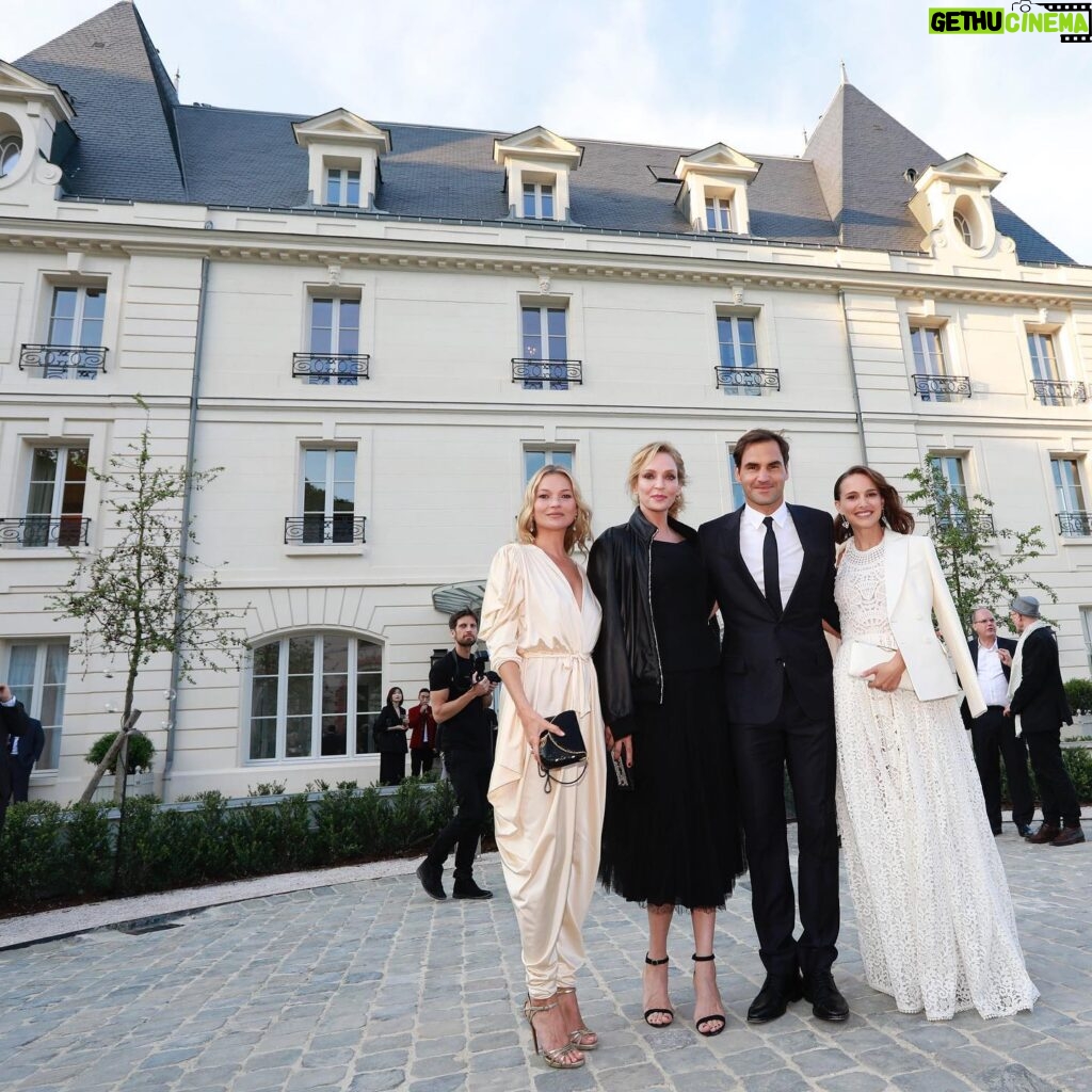 Uma Thurman Instagram - What a special evening at Chateau de Saran with Moet et Chandon celebrating the 150th anniversary of Moet Imperial. Thank you for having me! #ad