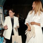 Uma Thurman Instagram - It was a genuine pleasure to dine amongst this inspiring group of future shapers at the @roomtogroworg Mother’s Day luncheon, thank you to everyone involved! Room To Grow helps expecting parents from underserved communities with both support and free baby items, learn more through the link in my bio 💐