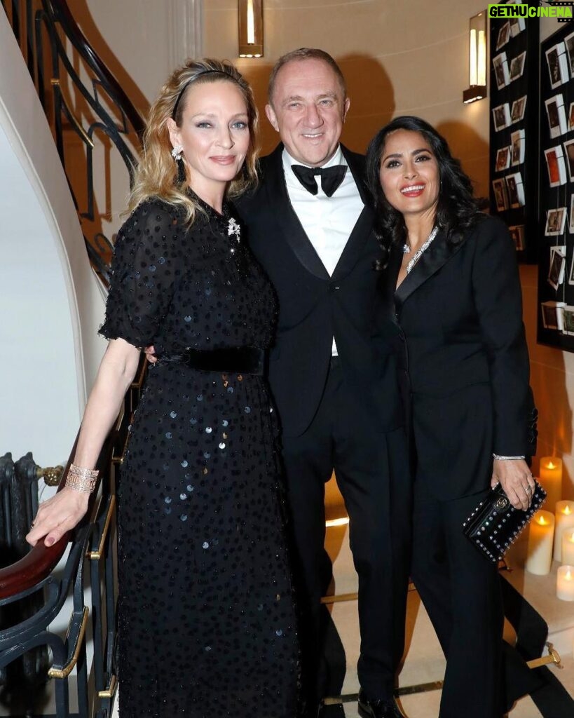 Uma Thurman Instagram - Beautiful night in Place Vendôme reopening of Boucheron original house with the ever graceful Francois-Henri and Salma