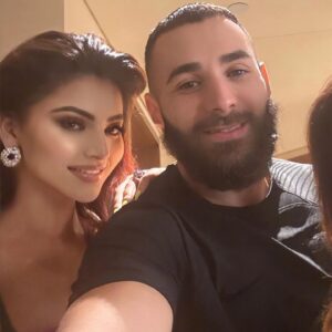 Urvashi Rautela Instagram - ♥️

☆

☆

☆

☆

☆

☆ 

☆

☆

  #love #UrvashiRautela #UR1 #UR7 #karimbenzema #benzema