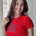 Urvi Singh Instagram - I'm not🙅🏻‍♀️ going to use Google anymore, because when I saw👀 you i knew the search🔍 was over.