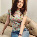 Urvi Singh Instagram - 8 billion smiles😁 in the world, Yours🥰😘 is the only one, I run away from🏃🏻‍♀️🏃🏻‍♀️🏃🏻‍♀️