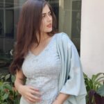 Urvi Singh Instagram - The world🌍 will be a better place without me🥹, that is why I have to keep on living🥀.