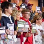 Uzo Aduba Instagram - Cancer affects us all. I am so inspired to see so many Standing Up together during @SU2C’s placard moment with @FLOTUS at the @MLB #WorldSeries #CancerMoonshot⚾️ ❤️🧡💛 Repost from @su2c • It fills our hearts to see @Phillies and @AstrosBaseball players and fans Standing Up - united - in support for those affected by cancer. ❤️ A special thank you to @FLOTUS and all those who honored a loved one during Game 4 of the @MLB #WorldSeries. Let’s continue to #StandUpToCancer together.