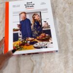 Uzo Aduba Instagram - Started the year off with this delish spin on a salmon dish from @jessetyler and @juliebethtanous cookbook, Food Between Friends. Suuuper tasty and easy to make. Would definitely recommend. Radio Play: Midnights by @taylorswift Dope record start to finish. It was a good night indeed ❤️. #CookingWithUzo