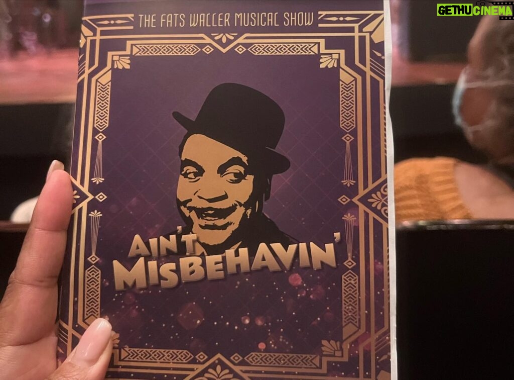 Uzo Aduba Instagram - What an absolute joy to catch the bestie, @iwildflower bring her endless talent, vocals and light to this production of Ain’t Misbehavin’ @rubicontheatre You never fail to amaze, Ang, and it was awesome seeing you ignite the stage again once more. Incredible performances also from the entire company who are all giving full vocal gymnastics in this show. Congratulations Angela and @vetevet @theconniejackson @martyaustinlamar @rdtripthret on a great show! #WestCoast #theaterkid #sisterfriends