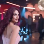 Vaani Kapoor Instagram - It’s finally here! The secret to the Mirror Shine of my hair colour! It’s @streaxprofessional Argan Secrets Hair Colour. It keeps my hair soft and vibrant, ensuring that my shine stays flawless! Get that Mirror Shine at your nearest salon and ask for Streax Professional Argan Secrets coloring range. @vipulchudasamaofficial #StreaxProfessional #ArganSecrets #HairColour #MirrorShine #HairShine #VipulChudasama #HairColorideas #haircolorist