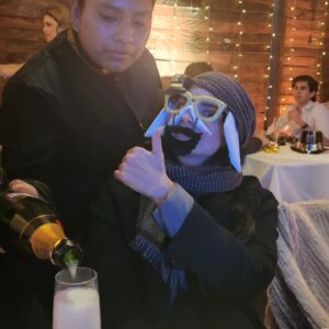 Vadhir Derbez Instagram - Hoy es el cumpleaños de mi Mejor amiga, de la que me incita a hacer mucha estupidez. Y de alguien que amo con todo mi ser. Vayan a darle mucho amor y que cada vez se ve más joven que todos nosotros jaja Te amo @aislinnderbez