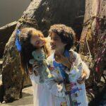 Valentina Oliveira Instagram - Chegou a hora de me despedir da Terra do Nunca! Fazer parte desse musical foi uma experiência incrível cheia de aprendizados e amizades que vou levar para sempre no meu coração 🤍🧚🏼‍♀️Pude conhecer pessoas incríveis que me acolheram e fizeram os últimos 3 meses inesquecíveis! Obrigada @renataborgespimenta eu amei dar vida à Jane Darling e ser dirigida pelo mestre @zepossi ! Obrigada a toda a equipe, técnica, camareiros, maquiadores, elenco, músicos, produtores, teatro alfa e ao público, que fez dessa temporada uma experiência maravilhosa! @teatroalfa_iac @toucheentretenimento @peterpandabroadway @carlosbauzys @ettorerv @csimoes10 @vandalfre @giumallen
