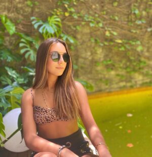 Valentina Oliveira Instagram - 💕✨🌈⚡️🤍🐆