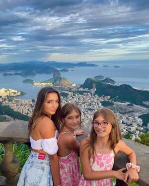 Valentina Oliveira Instagram - a paradise called RIO🌞💙🇧🇷