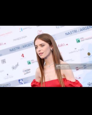 Valentina Romani Instagram - Grazie @nastridargento ❤️ 

 
@studiosegre 
@_giadagiordano 
@t.b.beauty 
@clascutti
@womentalentsmilano