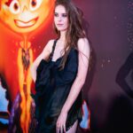 Valentina Romani Instagram - Ieri sera a Roma c’è stata l’anteprima di Elemental, il nuovo film Disney Pixar diretto da @petesohn18 che uscirà nelle sale il 21 giugno. Prestare la voce al fuoco, la mia Ember, è davvero un sogno che si realizza. Grazie ai miei adorati @massimilianomanfrediofficial , @mg.napolitano e @chris.murgia per avermi preso per mano e aver reso possibile questa magia. E grazie a @stefanodemartino Grazie alla famiglia Disney. Grazie @studiosegre @_giadagiordano @pamela.maffioli @womentalentsmilano @clascutti @t.b.beauty @moschino Ph @virginiabettoja @giulia_parmigiani_photography Ci vediamo al cinema.. per alimentare la nostra luce ❤️‍🔥