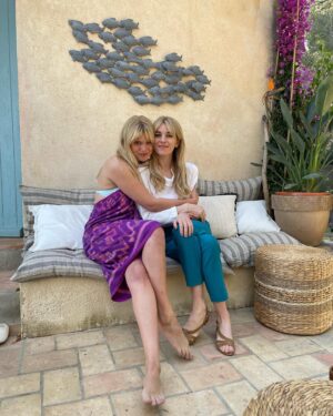 Valentina Romani Instagram - BARDOT ⭐️

May 8th on @france2 & soon in Italy