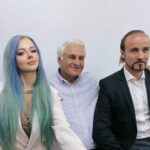 Valeria Lukyanova Instagram - Помните я недавно снимала ролик про выживших регбистов, после авиакатастрофы , случившейся в 70 годах в Андах? Главный герой истории приехал в Мехико Roberto Canessa и мы со @splitrex решили сходить . Рассказала и сняла в сторис подробности! Уникальная конечно и очень вдохновляющие история, ну ещё более удивительно как я вообще про неё узнала… об этом я рассказала в сторис то есть это не было случайностью… я искала другого хирурга с такой фамилией и наткнулась на этого, потом выяснилось это другой , и вот я все таки на его выступлении - это удивительно …. Если хотите чтобы я рассказала более подробно это историю а то ставьте #robertocanessa #катастроффа #анды #уругвай #регби #регбисты #хирург