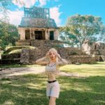 Valeria Lukyanova Instagram - Всех интересует красота , деньги, мода, молодость . Жаль , этикет и культура не так интересна , искусство, опера, симфонический оркестр это не так увлекательно как обсуждать чужой Аватар , понимаю . Интеллектуальный труд , развитие нейронов - все таки сложновато для современного индивидуума , … не для средних умов, я все понимаю … 🧠 а интеллектуальное развитие , эмоциональный интеллект и философия - это роскошь в наши дни . Это ясно. 🫱🏻 На что я могла рассчитывать в интернете , в Реале, и в целом в этом мире ? Я привыкла. А вы? 🌺🌺🌺 моя группа по уходу за собой по ссылке в профиле вступайте #кудьтура #философия #самодостаточность #саморазвитие #глупость #эмоциональныйинтеллект #сигма #сигмадевочки