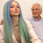 Valeria Lukyanova Instagram - Помните я недавно снимала ролик про выживших регбистов, после авиакатастрофы , случившейся в 70 годах в Андах? Главный герой истории приехал в Мехико Roberto Canessa и мы со @splitrex решили сходить . Рассказала и сняла в сторис подробности! Уникальная конечно и очень вдохновляющие история, ну ещё более удивительно как я вообще про неё узнала… об этом я рассказала в сторис то есть это не было случайностью… я искала другого хирурга с такой фамилией и наткнулась на этого, потом выяснилось это другой , и вот я все таки на его выступлении - это удивительно …. Если хотите чтобы я рассказала более подробно это историю а то ставьте #robertocanessa #катастроффа #анды #уругвай #регби #регбисты #хирург