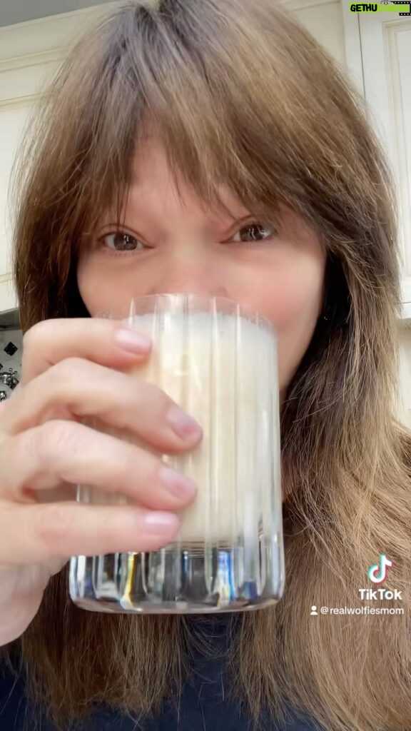 Valerie Bertinelli Instagram - 🍊🍦 @paleoproproducts @fairlife @metamucil