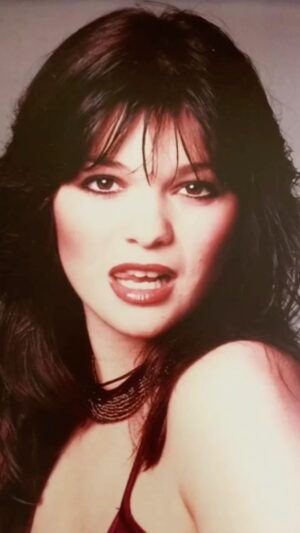 Valerie Bertinelli Instagram - 😝🤘🏻💕