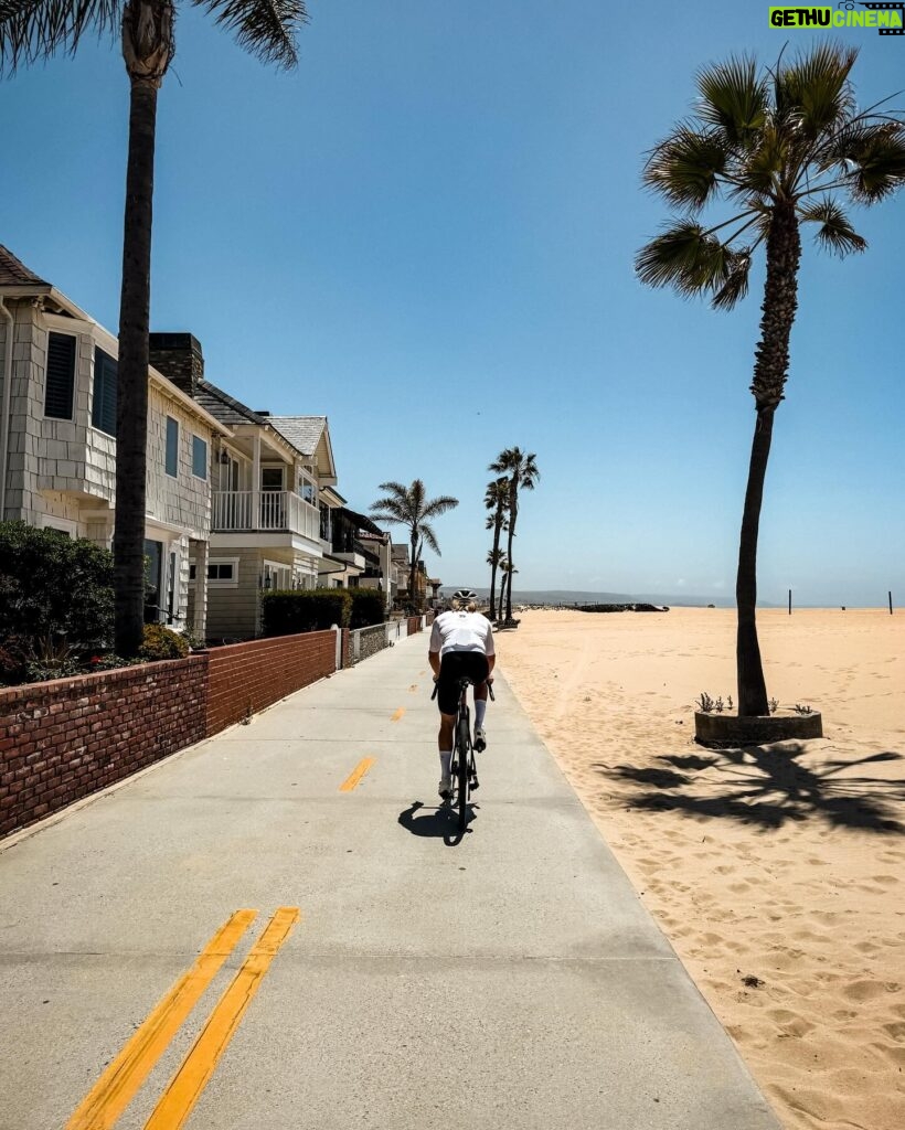 Valtteri Bottas Instagram - California 🇺🇸 #VB77 @canyon @sramroad 📷 @tiffanycromwell & me