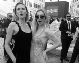 Vanessa Kirby Instagram - And the love for these guys… insane. Happiest days with these sisters. Totally in awe of what you’ve done in this movie @wellhayley @officialrebeccaferguson @pom.klementieff 

(And you as ever our beautiful @chrishyhodell) 🤍