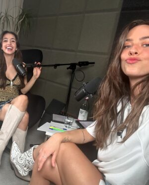 Vanessa Mai Instagram - Caption: 🤠🎙️🥳🐶👑💓🎥🪩🎸