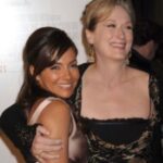 Vanessa Marcil Instagram - So many incredible things have happened in my life after having the guts to leave a small town and an abusive upbringing. Here is one of them….. When I met Meryl Streep it was in her dressing room backstage at a play she was doing. I was dating a writer/director for 6 years after Kass was born and Meryl was the star of his latest movie. We had a great time with her that night never discussing business. Later that night when we got home we had already received an email from Meryl. She said what a great time she had and then said “If I’m not mistaken… Without her glasses on, your girlfriend portrays Sam Marquez on the show we watch every week.” (😳) “My family and I always say after each show, Well she’s the best actress” 🤯 Then she wrote “Whatever you do Ben, don’t fuck this one up” 😝 Yes, I fainted. Yes I framed the email and yes I went on to learn many things from Meryl. One- Don’t watch yourself on camera. Two- try to do every take differently Three- Stand for and with other women. Always. Four - she was right, Ben was in fact going to fuck up our relationship 😝 but all of THOSE details are for my book. My first book won’t be a memoir for now, out of respect for my son’s privacy but it will be about “Love” I’m so excited to share so many amazing stories with you all as truly I hope these stories will help you to know that we all deserve pure love in our lives. So just for today? Don’t ever ever give up. I love you Meryl and I love all of you, my female tribe. #ImWithYouSister #chickmafia Thx for this pic I’ve never seen @vanessamarcil.fans @sweetlikez I appreciate you. 🦋👑